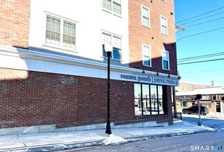 502 Howe Ave in Shelton, CT - Building Photo - Building Photo