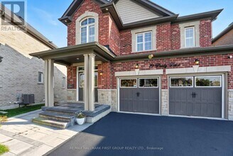 19 Purdy Pl in Clarington, ON - Building Photo - Building Photo