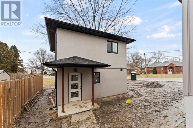 4782 Montgomery Dr