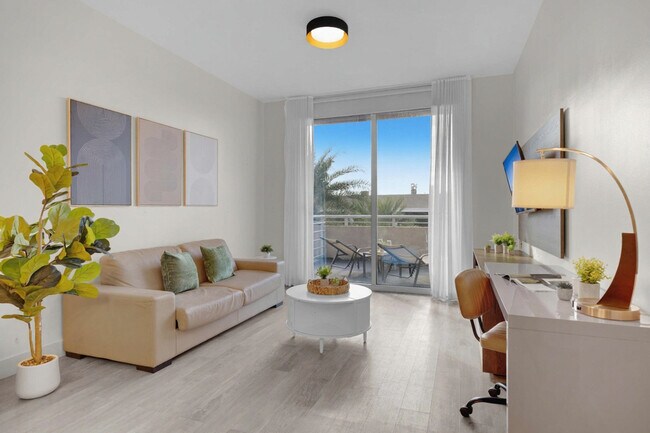 777 N Ocean Dr