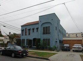 4316 Clinton St in Los Angeles, CA - Building Photo