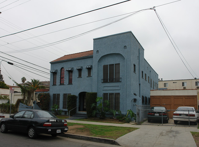 4316 Clinton St in Los Angeles, CA - Building Photo - Building Photo