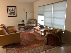 1716 Scott St in Clearwater, FL - Foto de edificio - Building Photo