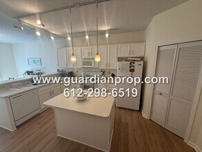 1903 Bluestem Ln in Shoreview, MN - Building Photo - Building Photo