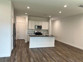 3016 La Latina Dr in Houston, TX - Building Photo - Building Photo
