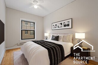 1305 Oak Ave in Evanston, IL - Foto de edificio - Building Photo