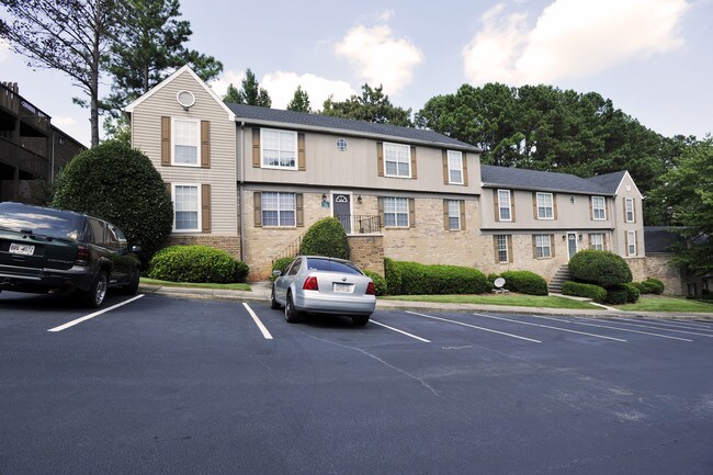 Cumberland Pointe in Smyrna, GA - Foto de edificio - Building Photo