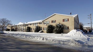 The Executive House in Kenosha, WI - Foto de edificio - Building Photo