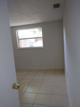 4627 Alma St, Unit 4627 in New Port Richey, FL - Building Photo - Building Photo