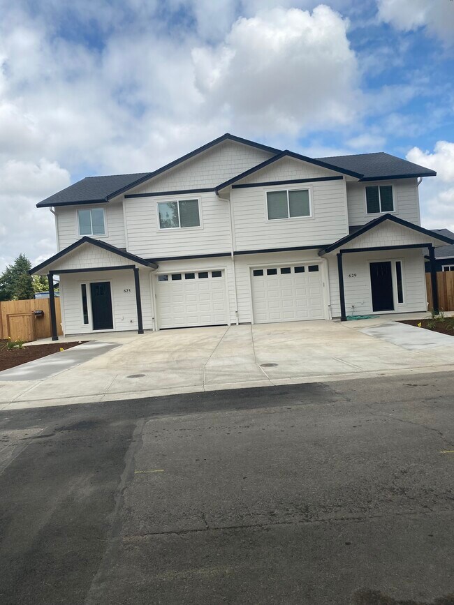 property at 625 Schemmel Ln