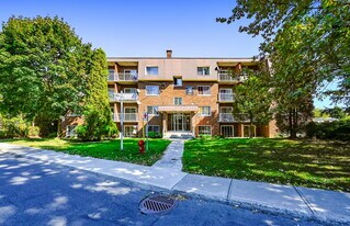 16440 Gouin Boul O in Montréal, QC - Building Photo