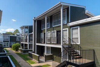 5 East Apartments in Baton Rouge, LA - Building Photo - Building Photo