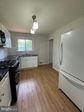1215 Highwood Rd in Rockville, MD - Building Photo - Building Photo