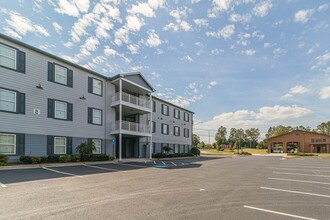 Meadow Creek in Carrollton, GA - Building Photo - Building Photo