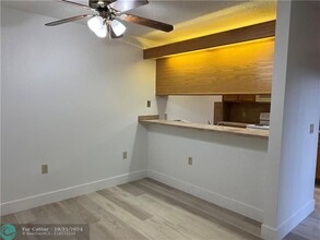 717 7th Way in West Palm Beach, FL - Building Photo - Building Photo