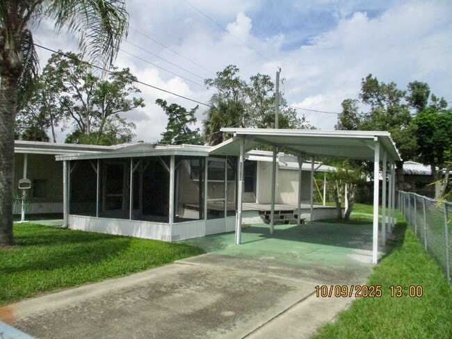 property at 1304 Arroyo Pkwy