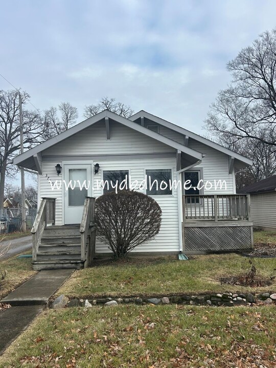 3730 Parkhill Ave in Fort Wayne, IN - Building Photo