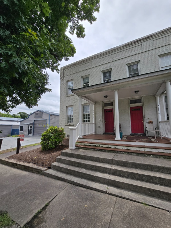 property at 302 E Wythe St