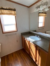 885 Cal Dr in Dickinson, ND - Building Photo - Building Photo