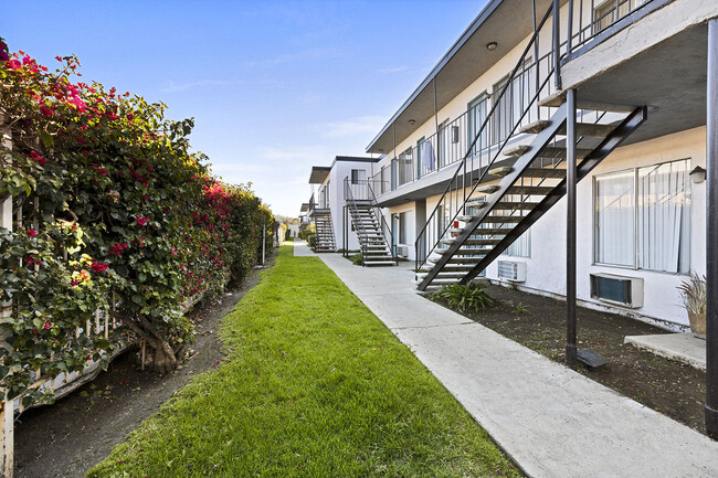 Valle at 9061 Kenwood