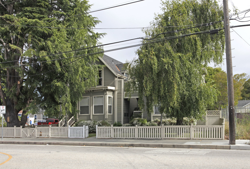 230 Laurel St in Santa Cruz, CA - Foto de edificio