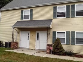 124 Willow Turn, Unit A in Mount Laurel, NJ - Building Photo