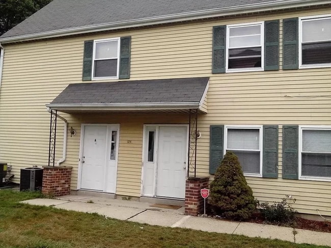 124 Willow Turn, Unit A, Unit A