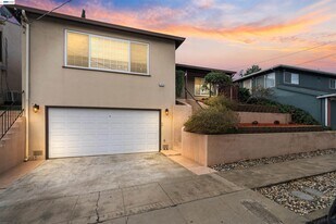 22123 Main St in Hayward, CA - Building Photo