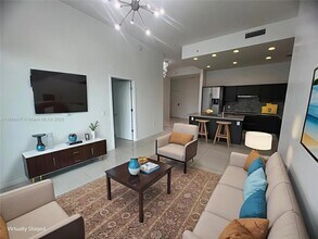7661 NW 107th Ave, Unit 801 in Doral, FL - Building Photo - Building Photo