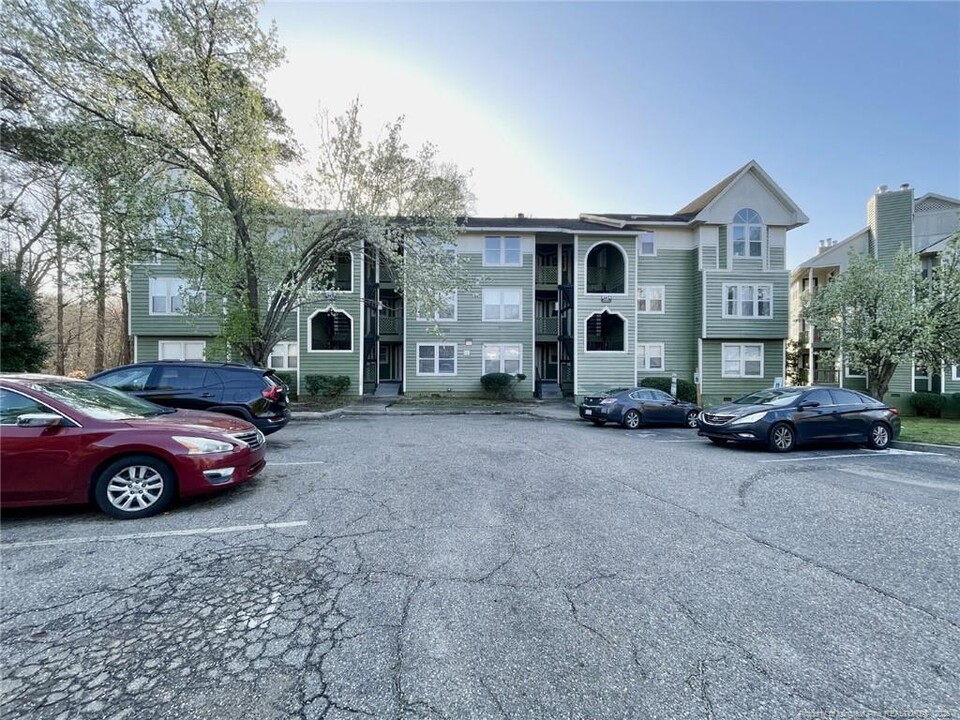 6724 Willowbrook Dr in Fayetteville, NC - Building Photo