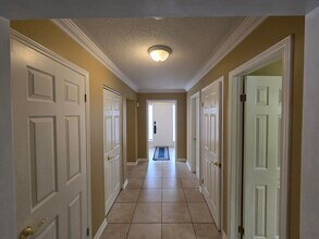 65 Fiddlers Green Rd in London, ON - Building Photo - Building Photo