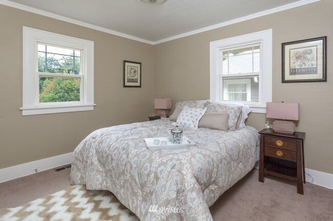 property at 5317 7th Ave NE