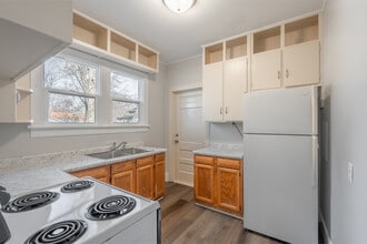 201 14th St, Unit #1 in Winona Lake, IN - Foto de edificio - Building Photo