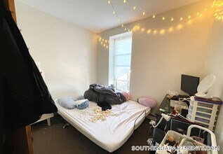90 Hammond St in Boston, MA - Building Photo - Building Photo