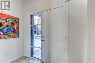 3056 Cascade Common in Oakville, ON - Building Photo - Building Photo