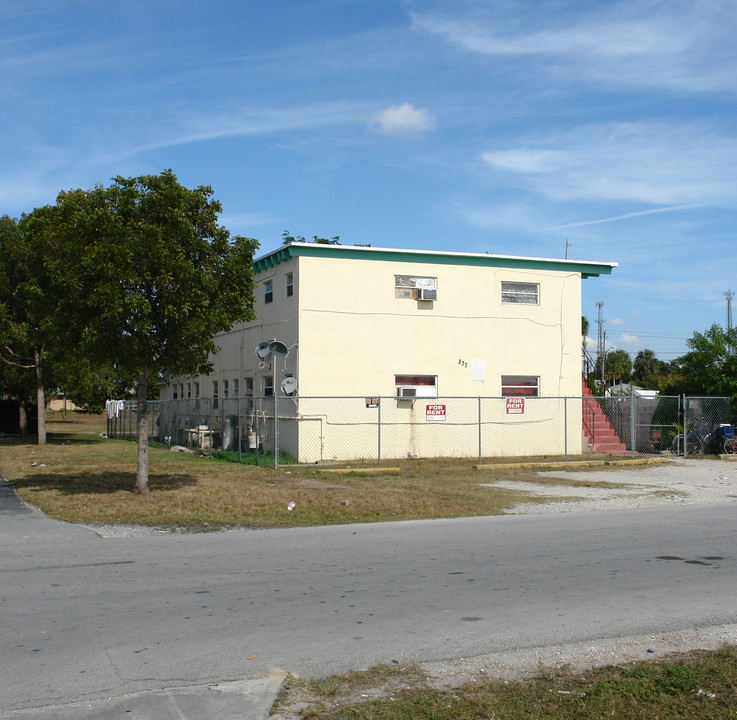 837 SW 5th St in Homestead, FL - Building Photo