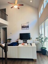 349 Rend Dr in Leander, TX - Foto de edificio - Building Photo