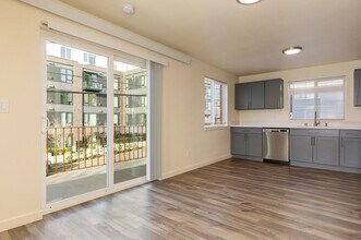 Paula Marie Apartments in Seattle, WA - Building Photo - Building Photo