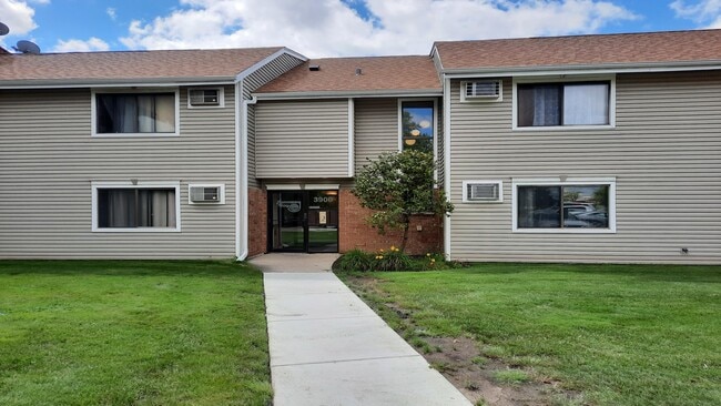 3900 Bayside Dr in Palatine, IL - Building Photo - Building Photo