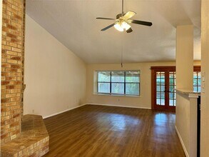 2800 Goldbridge Dr in Austin, TX - Foto de edificio - Building Photo