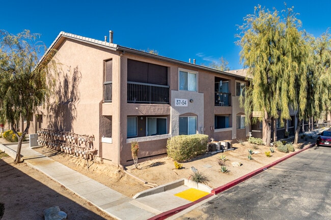 Cedar Creek Senior Apartments 55+ in Lancaster, CA - Building Photo - Building Photo