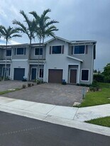 5040 Elderberry St in Haverhill, FL - Building Photo