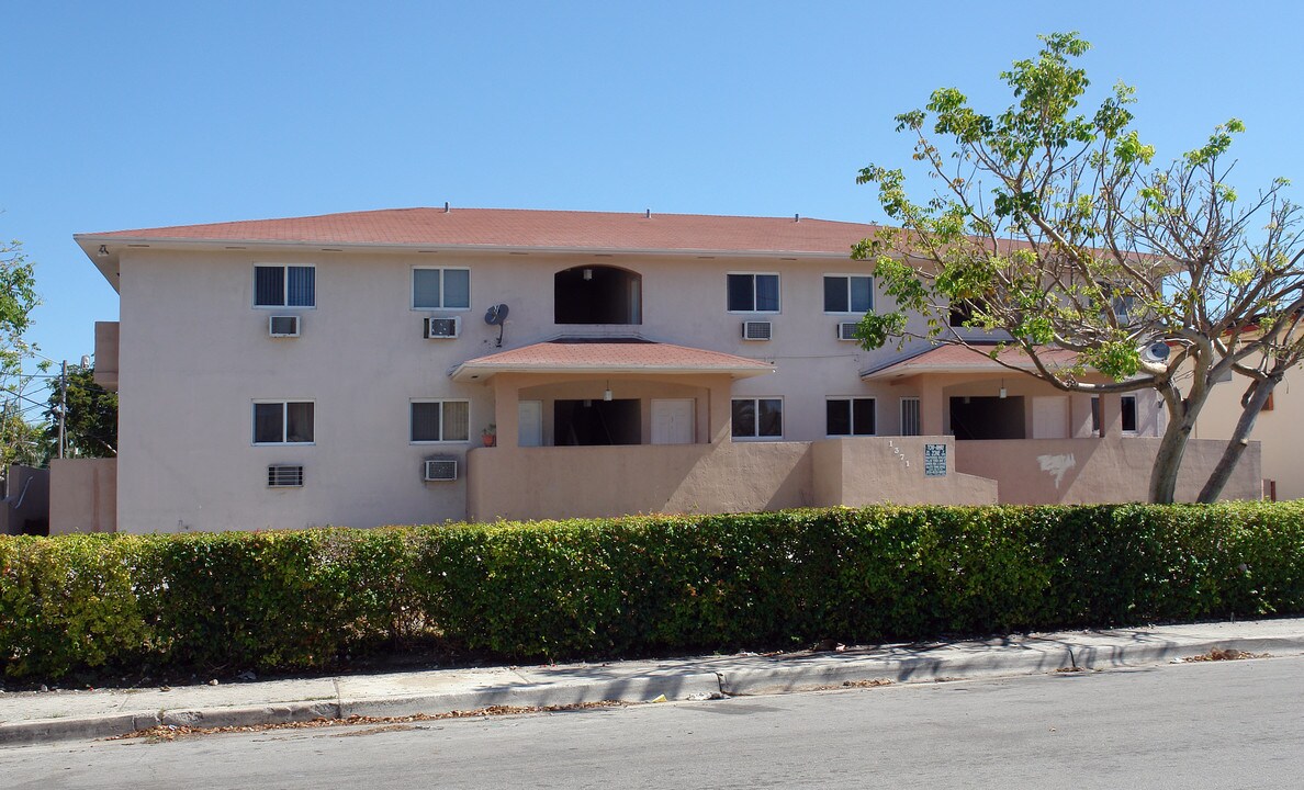 1371 NW 3rd St in Miami, FL - Building Photo