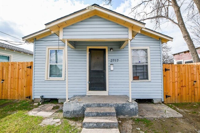 property at 2717 Gregg St