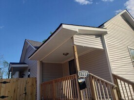 1703 Cockrill St in Nashville, TN - Building Photo