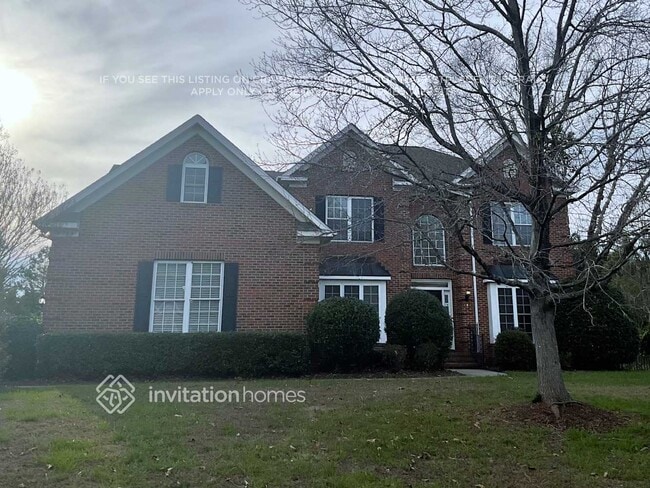 property at 1704 Crestgate Dr