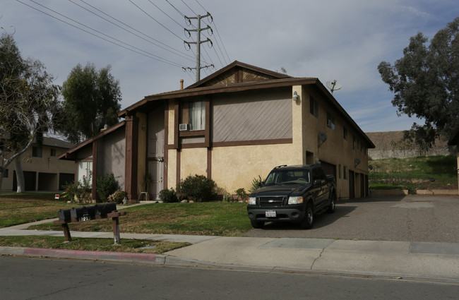 1701 E Fairfield Ct in Ontario, CA - Building Photo - Building Photo