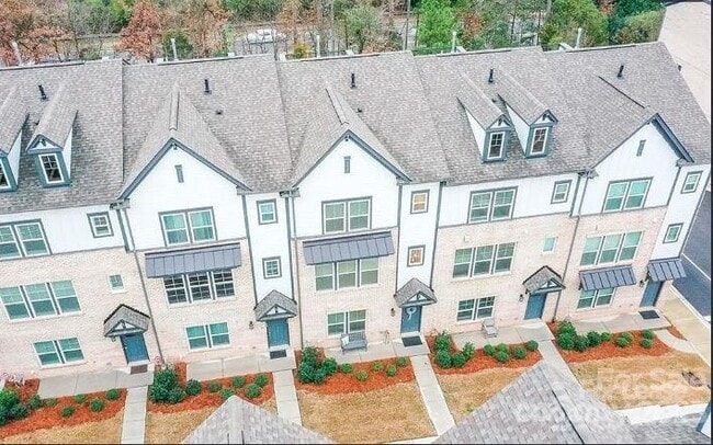 515 Upper Stone Cir in Charlotte, NC - Building Photo - Building Photo