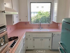 1234 Laurel Ave-Unit -9 in West Hollywood, CA - Foto de edificio - Building Photo