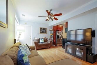1436 W Roscoe St in Chicago, IL - Building Photo - Building Photo